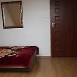 Dworek W Zieleni *