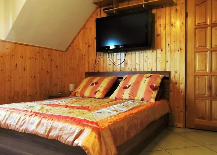 Dworek W Zieleni Kwatera prywatna