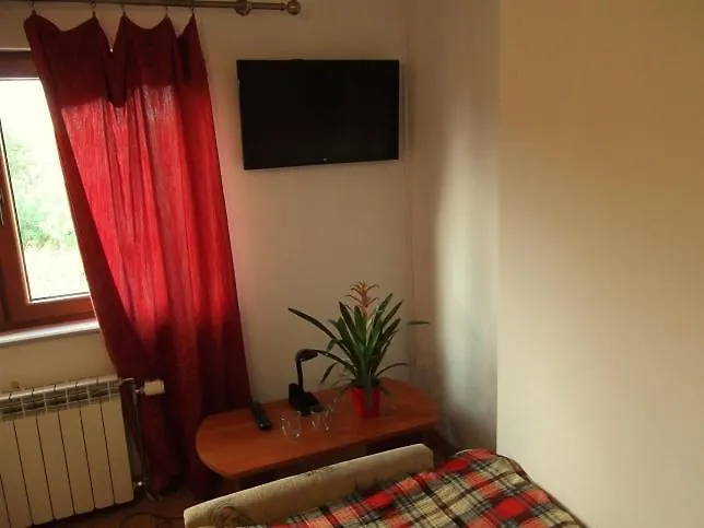 Dworek W Zieleni Kwatera prywatna