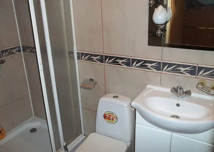 Kwatera prywatna Dworek W Zieleni *