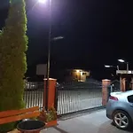 Dworek W Zieleni *