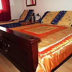 Dworek W Zieleni Δωμάτια σε οικογενειακή κατοικία Βαρσοβία