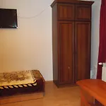 Dworek W Zieleni Δωμάτια σε οικογενειακή κατοικία Βαρσοβία