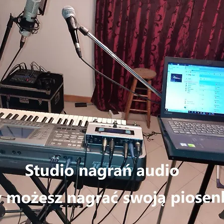 Dworek W Zieleni Varşova