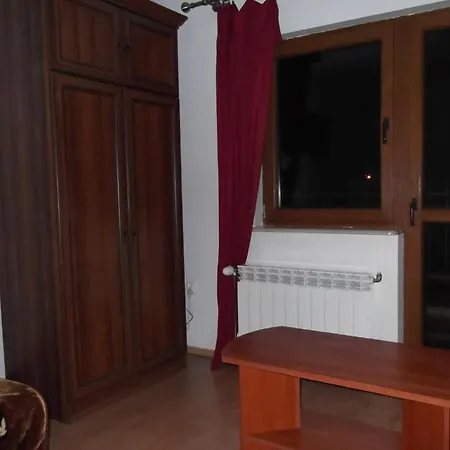 Dworek W Zieleni Varşova